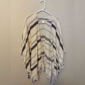 Francesca’s Multi-Patterned Shawl